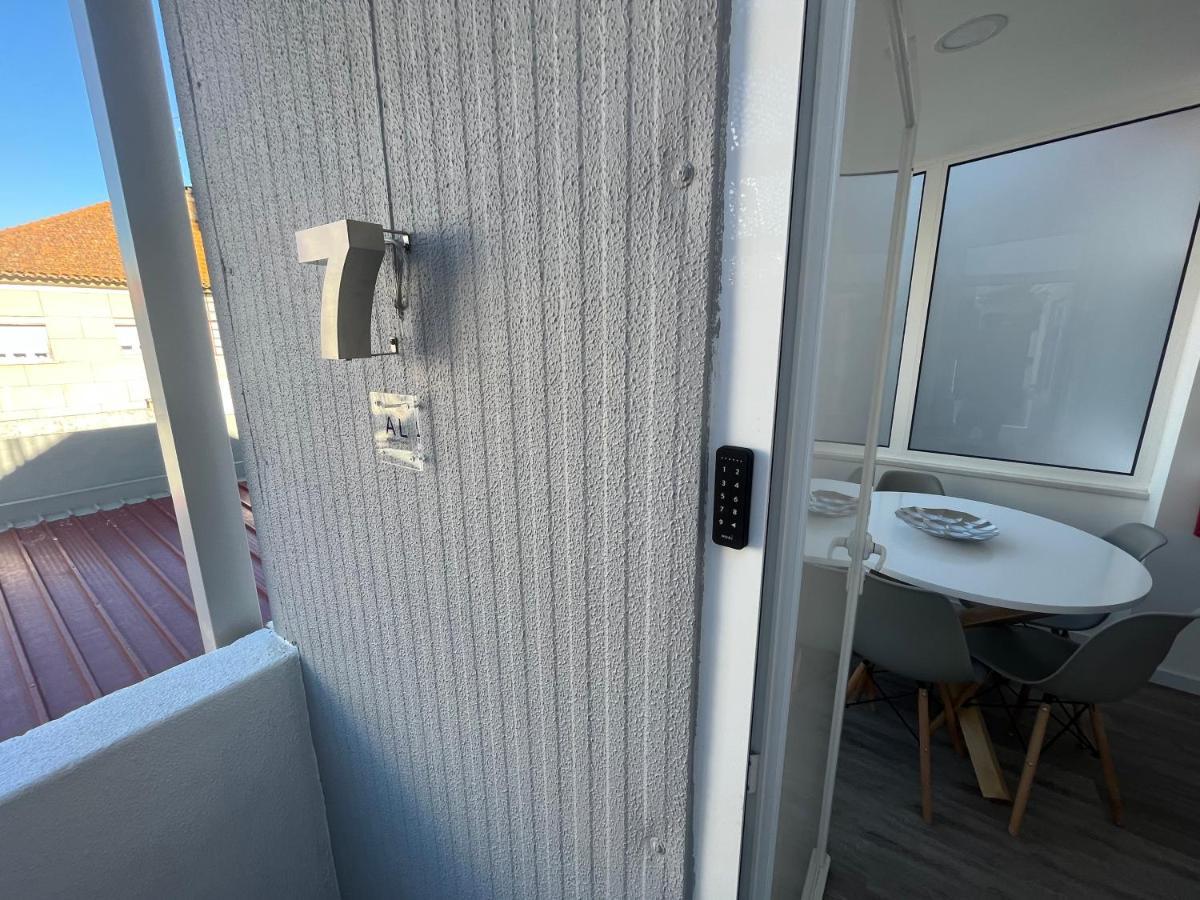 קוסטה דה קפאריקה Lisbon Ocean Apartments מראה חיצוני תמונה